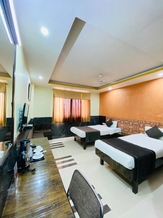 Nakshatra Hotel Banswara Экстерьер фото