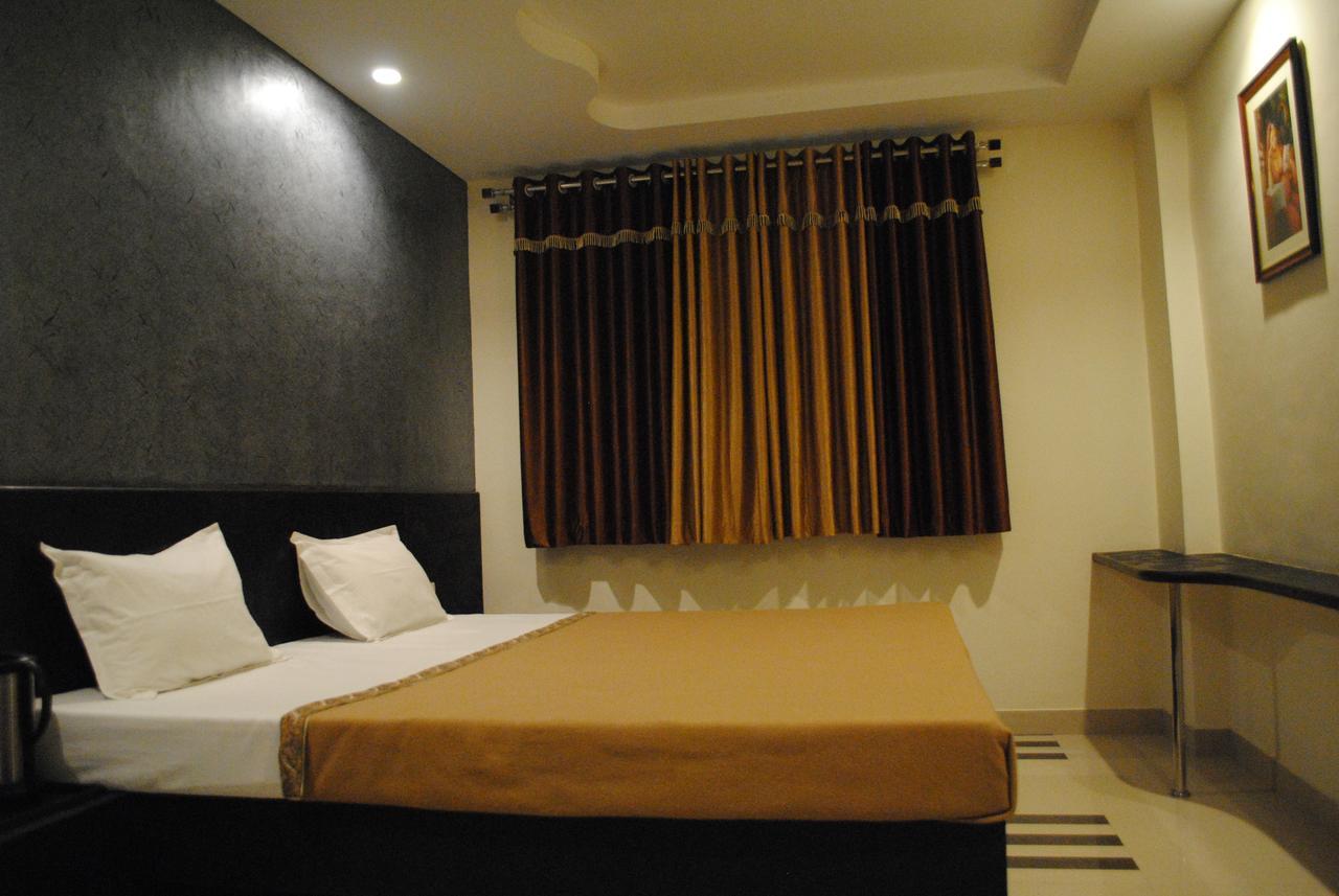 Nakshatra Hotel Banswara Экстерьер фото