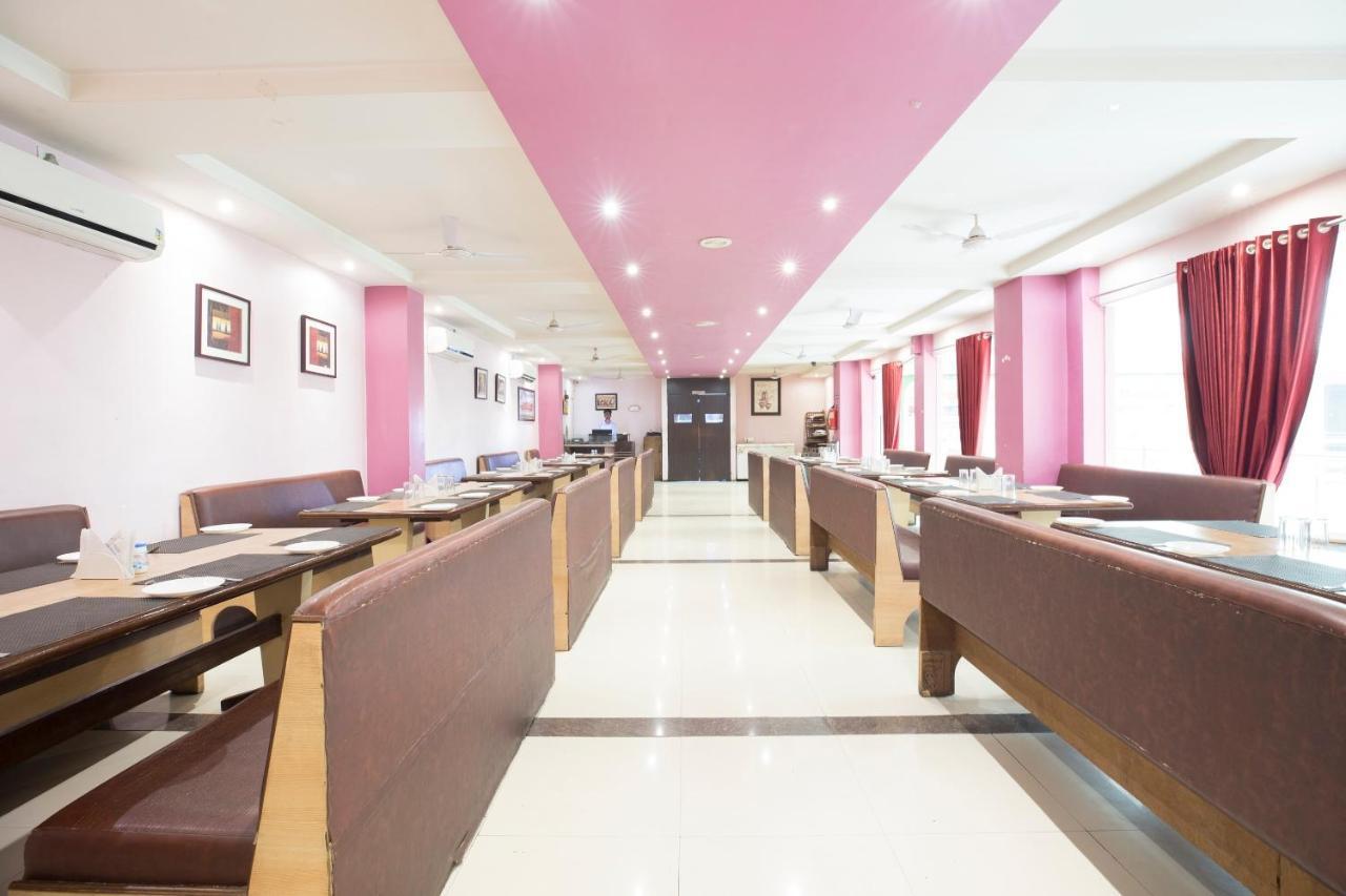 Nakshatra Hotel Banswara Экстерьер фото
